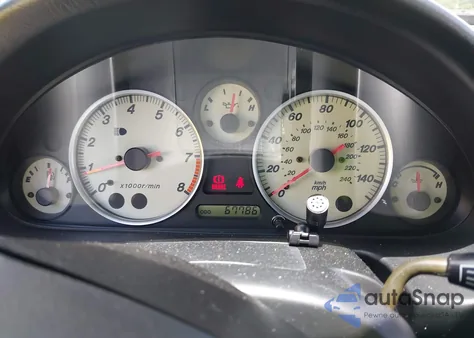 2003 Mazda Mx-5 Miata Cloth/Ls/Se/Shinsen z USA, uszkodzony, nr VIN JM1NB353230312863